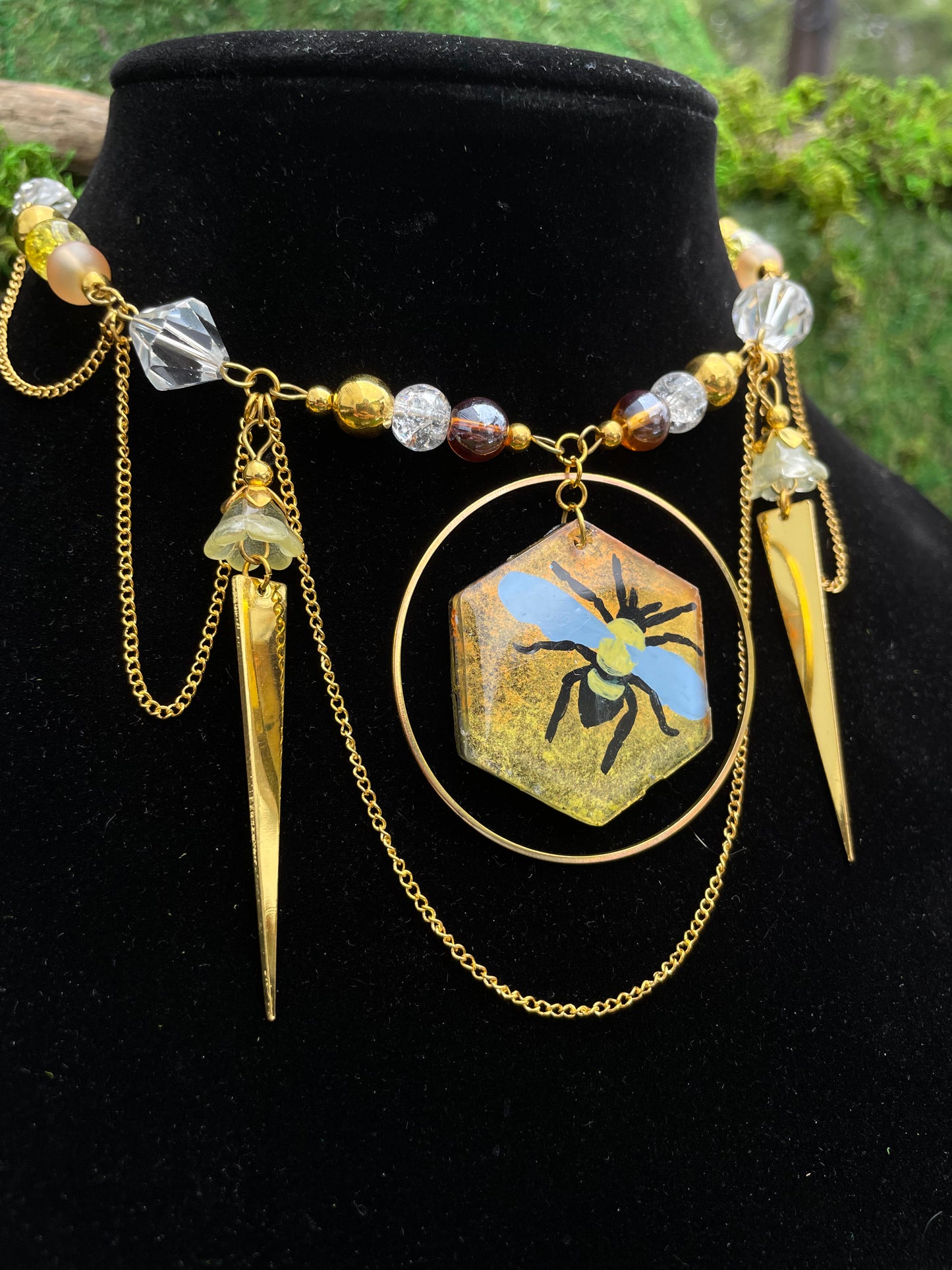 Resin Honeybee Adjustable Beaded Choker