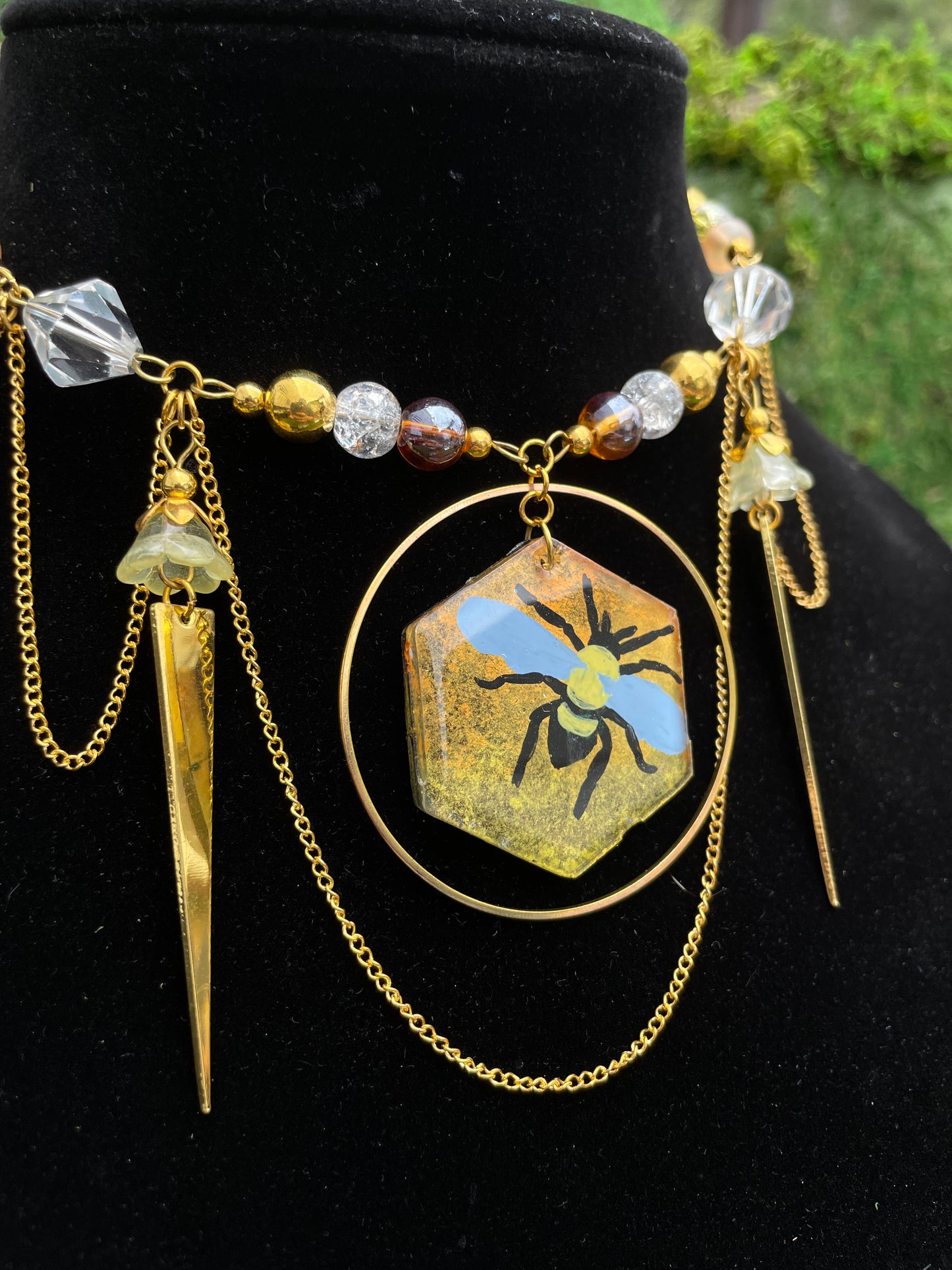 Resin Honeybee Adjustable Beaded Choker